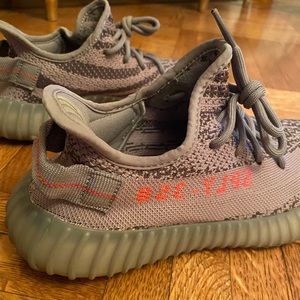 Yeezy 350 v2 Beluga